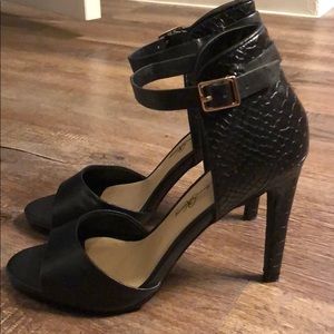 PERFECT CONDITION BLACK HEELS. Worn once.